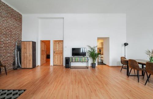 Wahring Apartment | Spacious 117 m² Retreat Near Nussdorferstrasse