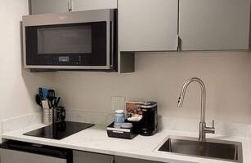 Bartlesville Apartment | Discover Comfort at Hotel Phillips - 117 Retro Renewed