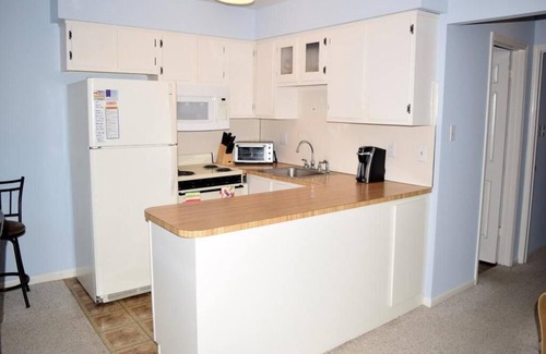 Sea Isle City Condo | Family-Friendly Retreat at 118 38th Street Unit 4
