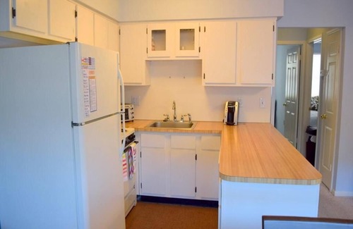 Sea Isle City Condo | Family-Friendly Retreat at 118 38th Street Unit 4
