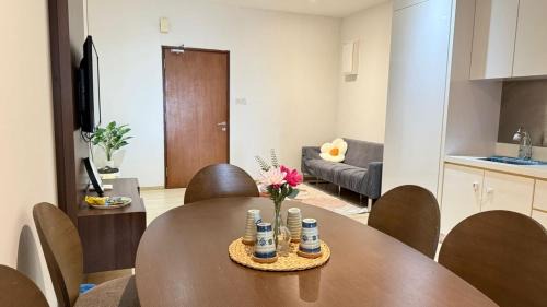 Tanjung Bungah Apartment | 118 Island Plaza Tg Tokong Gurney Straits Quay 1BR 1CP Wifi 4pax