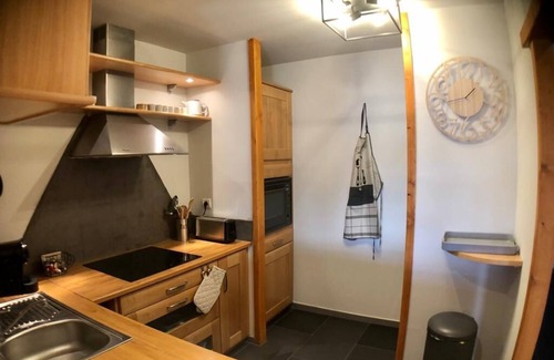 Peone House | Elegant Triplex with Garden, Pool & Spa - 10/10 Rated Stay