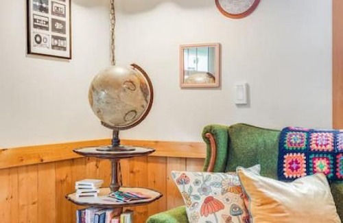 Fall City House | Experience Comfort at The Willow Tree Bungalow
