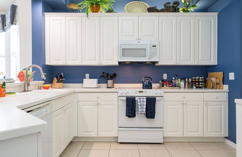 Vanderbilt Beach Condo | Elevated Ocean View Condo in Naples with Top-notch Amenities