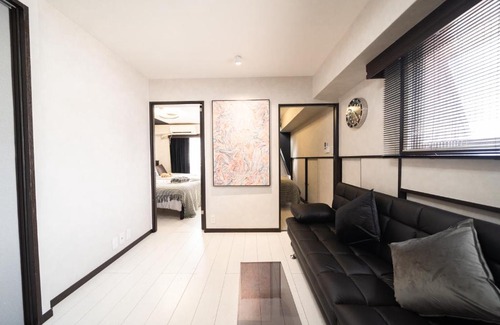 Kabukicho Apartment | Central Shinjuku Retreat with Hot Tub & Easy Subway Access