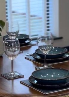 Bristol House | Family-Friendly Retreat at 12 Barley View - Rated 9.5/10