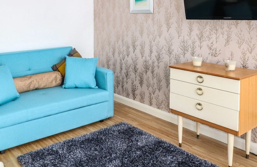 Great Yarmouth House | 12 BERMUDA HOLIDAY PARK, character holiday cottage in Hemsby
