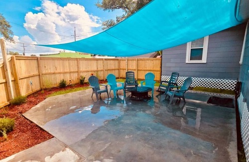 Lake Charles House | 12 GUEST HOME IN HISTORIC DISTRICT WITH FAMILY FRIENDLY PATIO