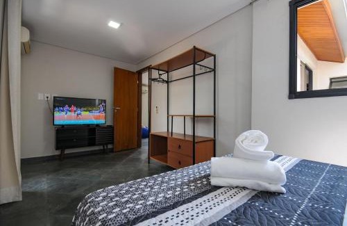 Foz do Iguacu House | Idyllic Retreat with Pool and Gourmet Area for 12 Guests