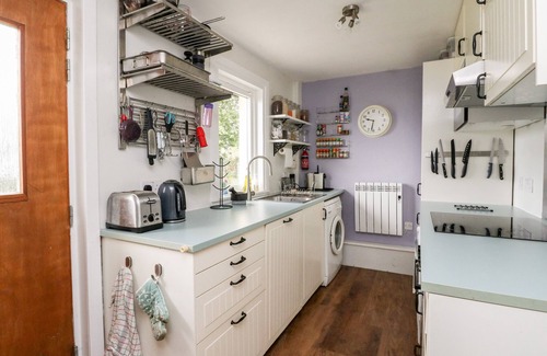 Oban House | Cozy Kenmore Cottages with Open Fire & Pet-Friendly Stay