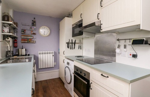 Oban House | Cozy Kenmore Cottages with Open Fire & Pet-Friendly Stay