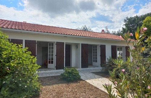 Coex House | Oceanfront Retreat Near St Gilles Croix de Vie with Spa