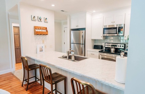 Isle of Palms Condo | Exclusive Top Floor 2BR with Pool and Oceanfront Views