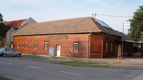 Szentes Bed & Breakfast | 12 m² Bed and breakfast ∙ 4 guests