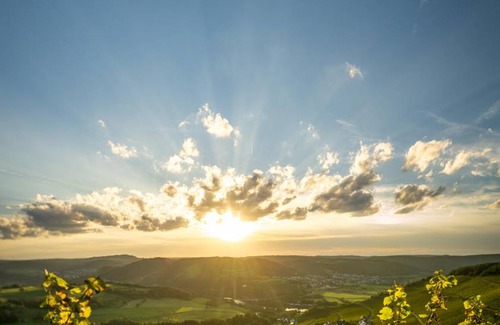 Ockfen Hotel | Cozy Hotel Stay for 2 with Breakfast & Pet-Friendly Perks