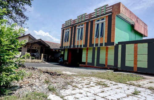 Pelabuhan Ratu Hotel | Cozy Hotel for Two: Ideal Budget-Friendly Getaway