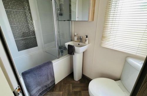 Carnforth Resort | Family and Pet-Friendly Retreat at 12 Meadow View
