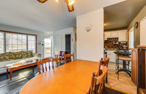 Petersburg House | 12 Mi to Lake Chesdin: BBQ-Ready Angler's Getaway!