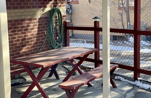 Dupont Apartment | Convenient Stay: Child & Pet Friendly with Kitchen Access