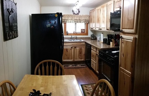 Martin City Cabin | Experience Moose Creek Cabin: Just 12 Minutes from Glacier