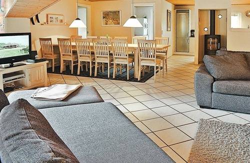 Øby House | Spacious 12-Person Holiday Home in Ulfborg with Amenities