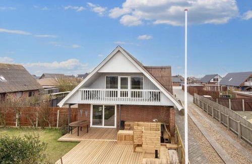 Thyboron House | Discover Holiday Home Thyborøn VI: Family-Friendly Retreat