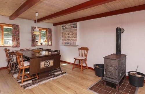 Læsø House | Spacious 12-Person Holiday Home in L s, Child Friendly Retreat