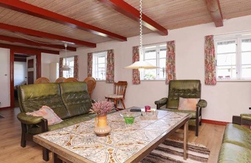 Læsø House | Spacious 12-Person Holiday Home in L s, Child Friendly Retreat