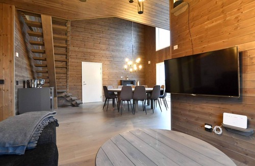 Idre House | Spacious 12-Person Holiday Home in Idre with Breakfast