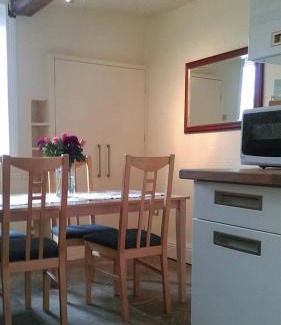 Hepworth House | Top-Rated Stay at 12 Rattle Row - Your Perfect Getaway