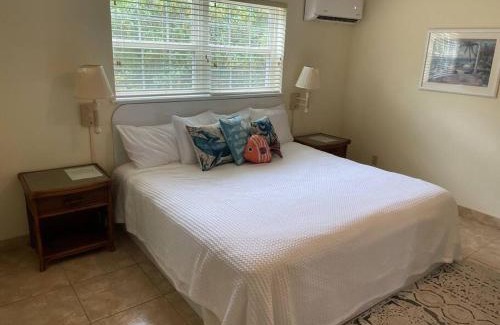 George Town Apartment | Family-Friendly Retreat at 12 South Harbor View Hotel