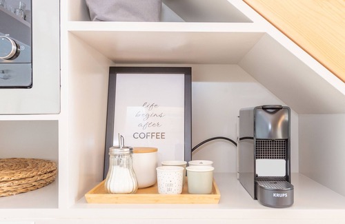 Uniao de Freguesias do Centro Apartment | Sweet Caroline 3: Family-Friendly Stay with Kitchen Access