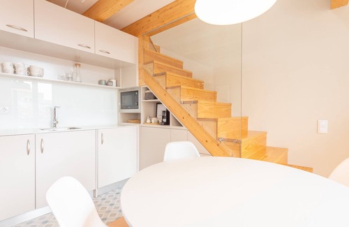 Uniao de Freguesias do Centro Apartment | Sweet Caroline 3: Family-Friendly Stay with Kitchen Access