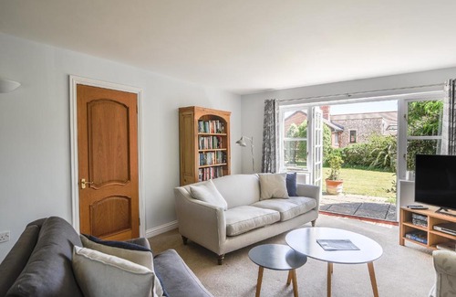 Rousdon House | Family-Friendly 4-Star Stay at 12 The Gardens - Rated 10/10