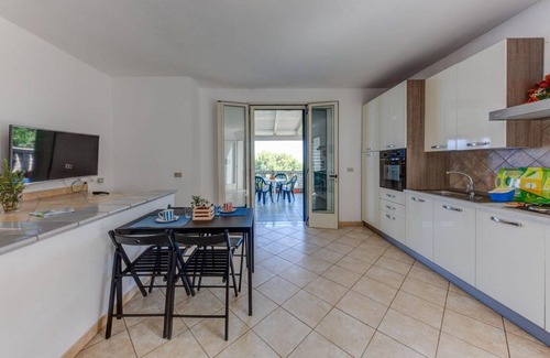 Marina di Andrano Villa | Spacious 4-Bedroom Villa for Up to 11 Guests