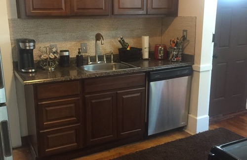 Lansing House | Modern 2-Bedroom Retreat Near MSU and Downtown