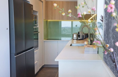 Henderson Apartment | Cloud Loft Residence with Breathtaking 180° Views