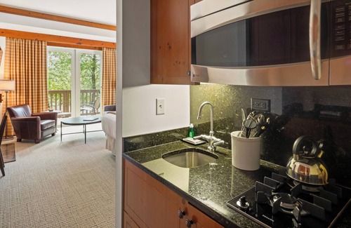 Stowe Area House | Stylish 1204 Studio at Spruce Peak with Village Views