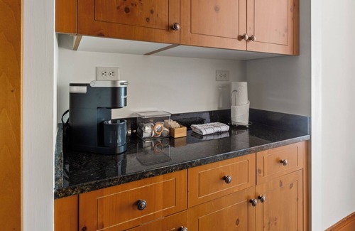 Stowe Area House | Stylish 1204 Studio at Spruce Peak with Village Views