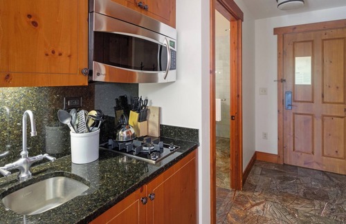 Stowe Area House | Stylish 1204 Studio at Spruce Peak with Village Views