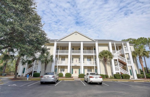Waterford Plantation Condo | Discover Comfort at 6010 Windsor Green Way with Pool Access