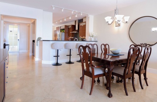 Rock Harbor Condo | Discover 122 Mariners Club: Oceanfront Retreat in Key Largo