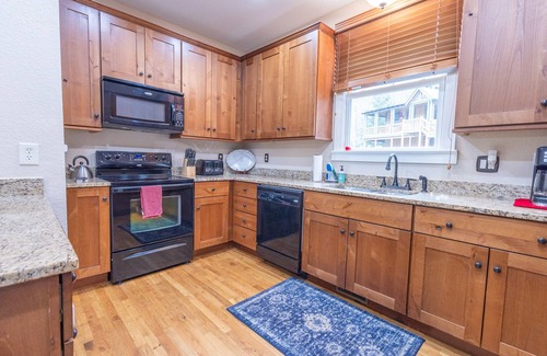 Bear Lake Reserve Cottage | Relaxing Retreat at 122 Millstone Lane, Bear Lake Reserve