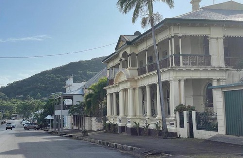 Cooktown Apartment | Discover 122 on Charlotte: Guest Rated 9/10 Experience