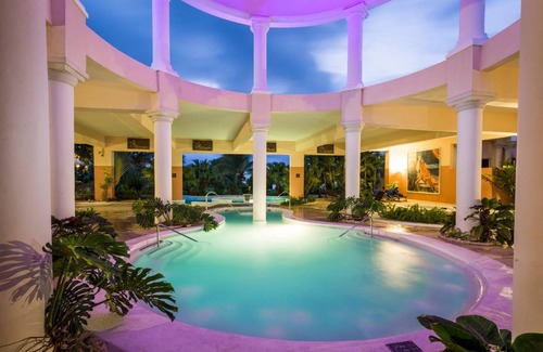 Lucea Resort | Spacious Oceanfront Resort with Pool & Spa for 127 Guests