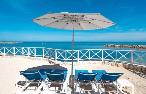 Lucea Resort | Spacious Oceanfront Resort with Pool & Spa for 127 Guests