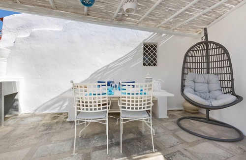 Otranto Historic Centre Apartment | Discover 125 Appartamento Al Bastione with Oceanfront Views