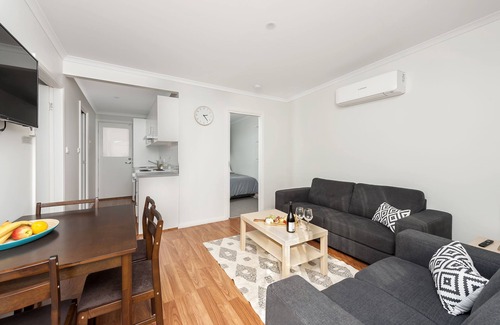 Milton Apartment | Guest Rated 9.8 at 125 Milton with Family-Friendly Perks