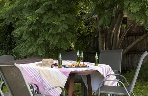 Milton Apartment | Guest Rated 9.8 at 125 Milton with Family-Friendly Perks