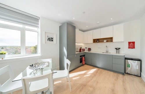 Runnymede Apartment | Family-Friendly 3 Bedroom Apartment at 126 Syward Place